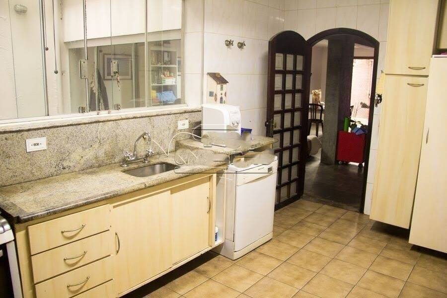 Sobrado 182² Bairro Barcelona