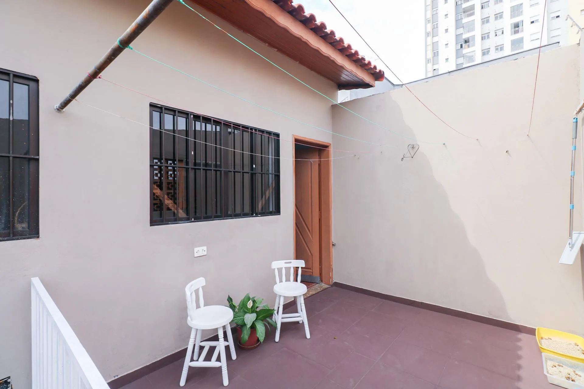 Sobrado à venda com 232m², 4 quartos e 2 vagas