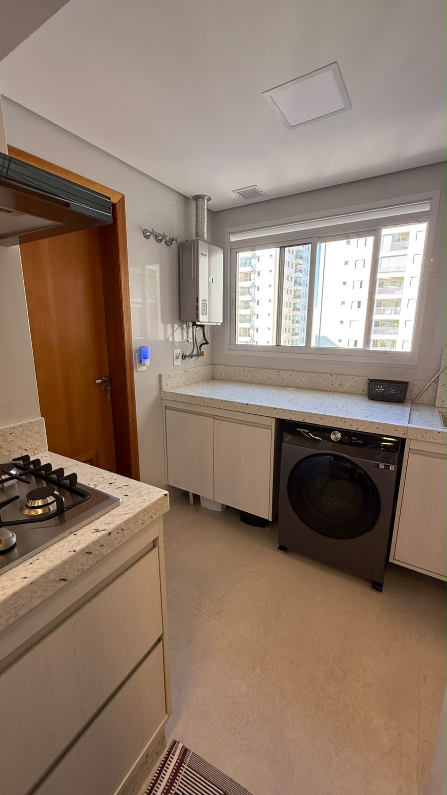Apartamento Porteira Fechada - Bairro Olímpico-Andar Alto-Vista Livre 