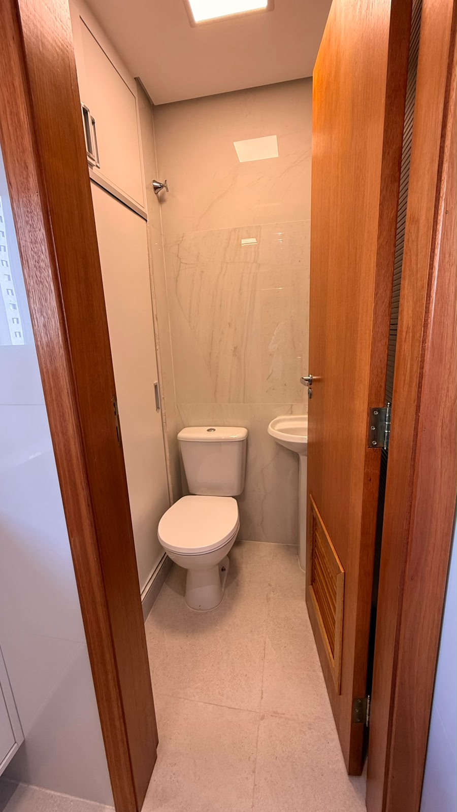 Apartamento Porteira Fechada - Bairro Olímpico-Andar Alto-Vista Livre 
