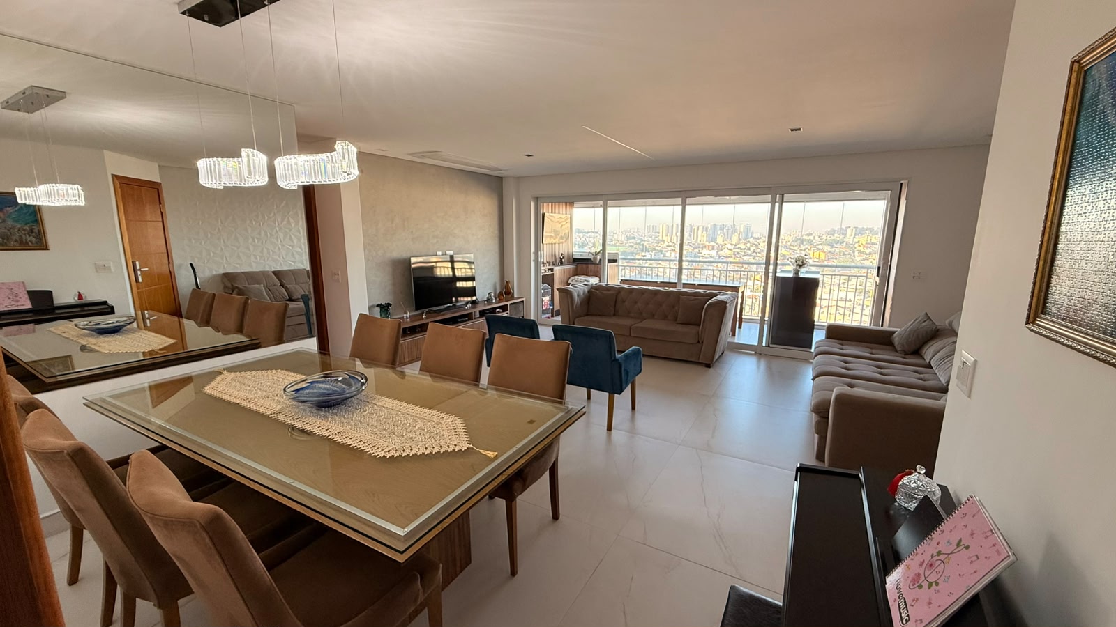 Apartamento Porteira Fechada - Bairro Olímpico-Andar Alto-Vista Livre 