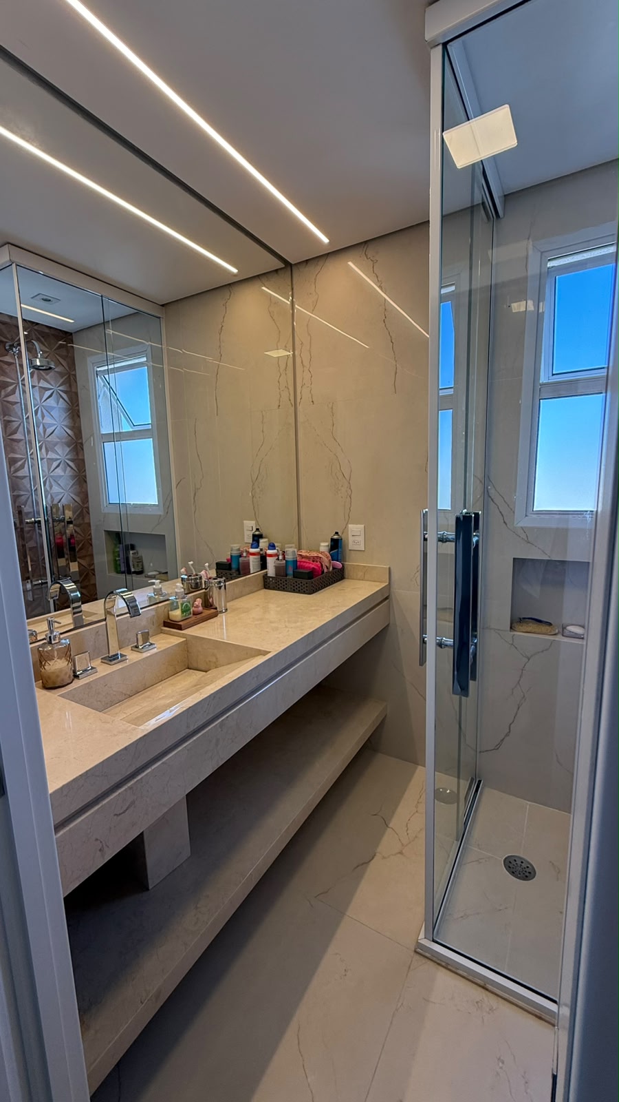 Apartamento Porteira Fechada - Bairro Olímpico-Andar Alto-Vista Livre 