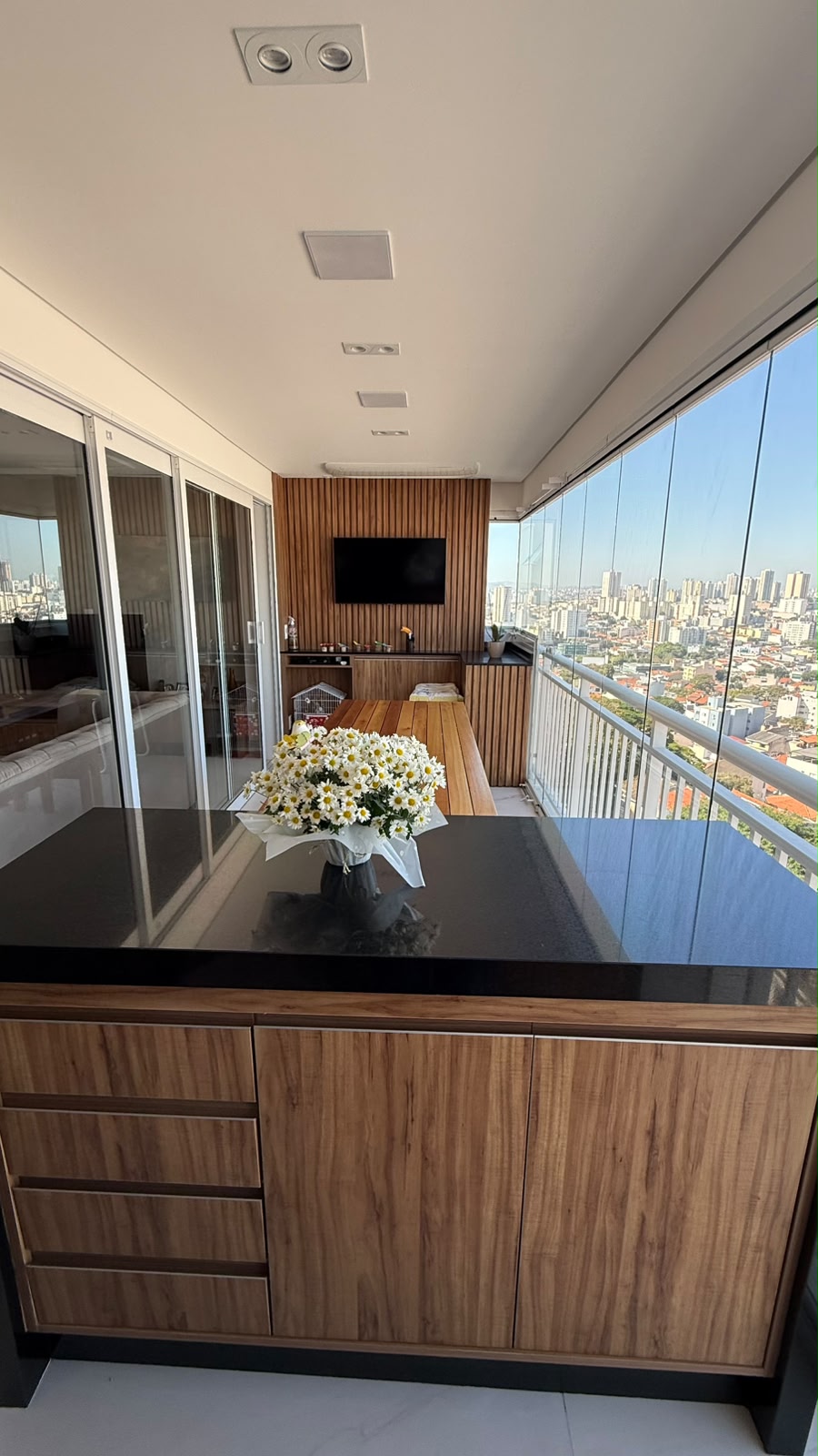 Apartamento Porteira Fechada - Bairro Olímpico-Andar Alto-Vista Livre 