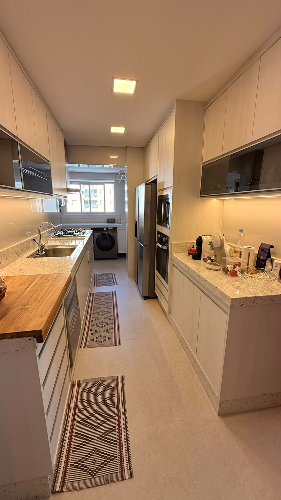 Apartamento Porteira Fechada - Bairro Olímpico-Andar Alto-Vista Livre 