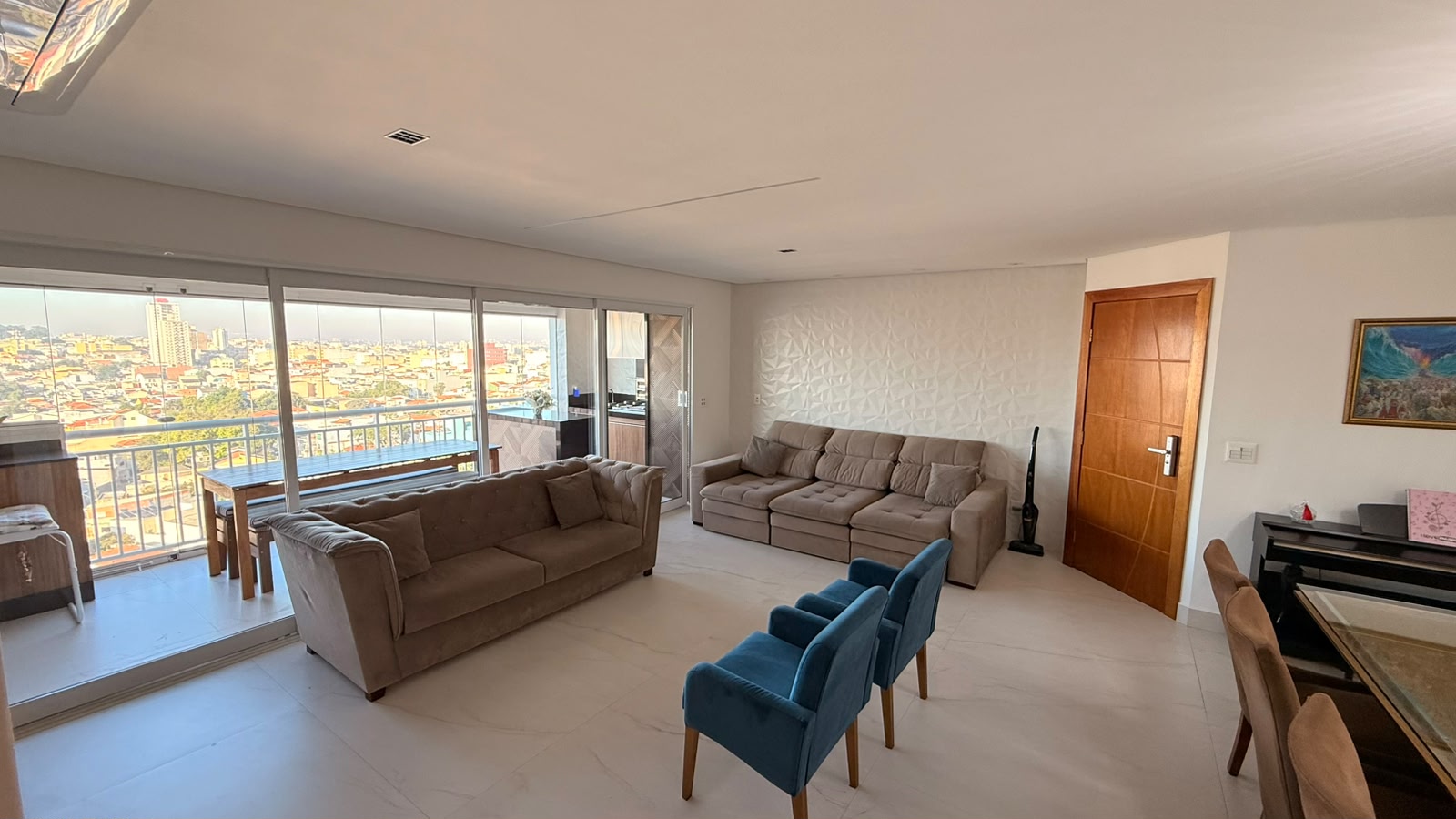 Apartamento Porteira Fechada - Bairro Olímpico-Andar Alto-Vista Livre 