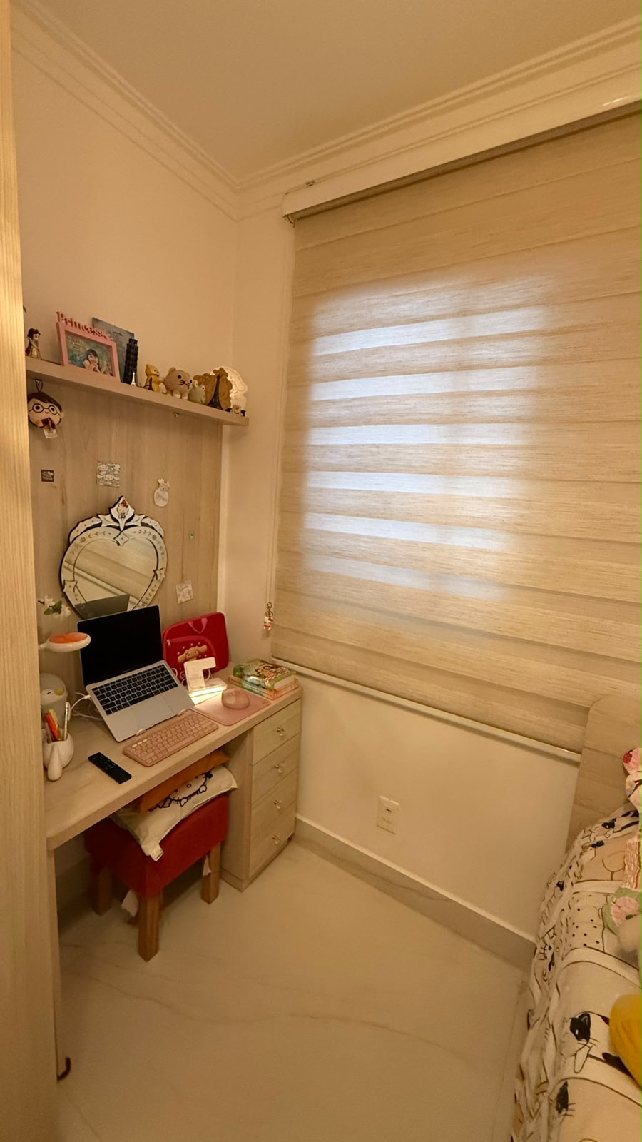 Apartamento Porteira Fechada - Bairro Olímpico-Andar Alto-Vista Livre 