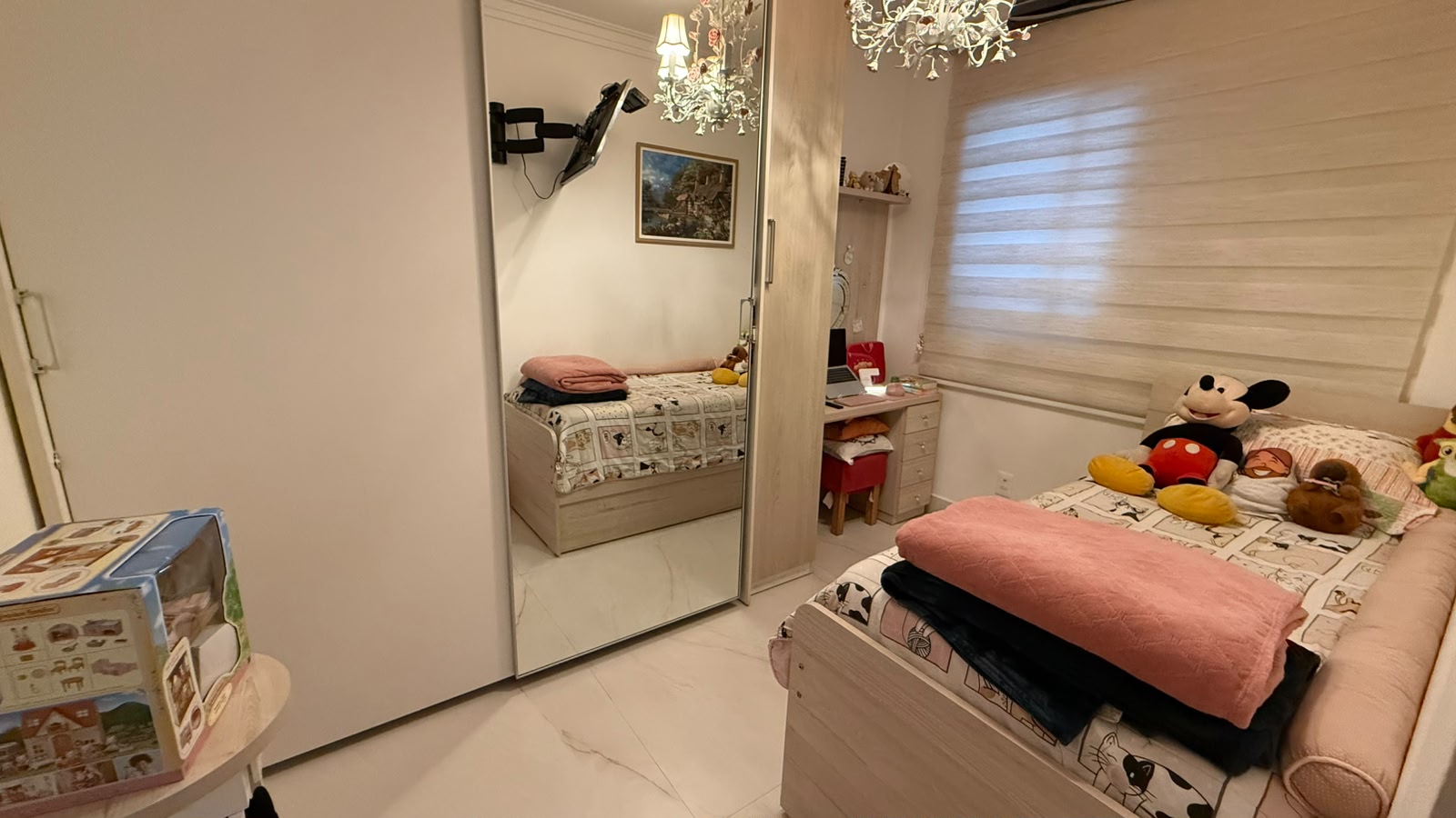 Apartamento Porteira Fechada - Bairro Olímpico-Andar Alto-Vista Livre 