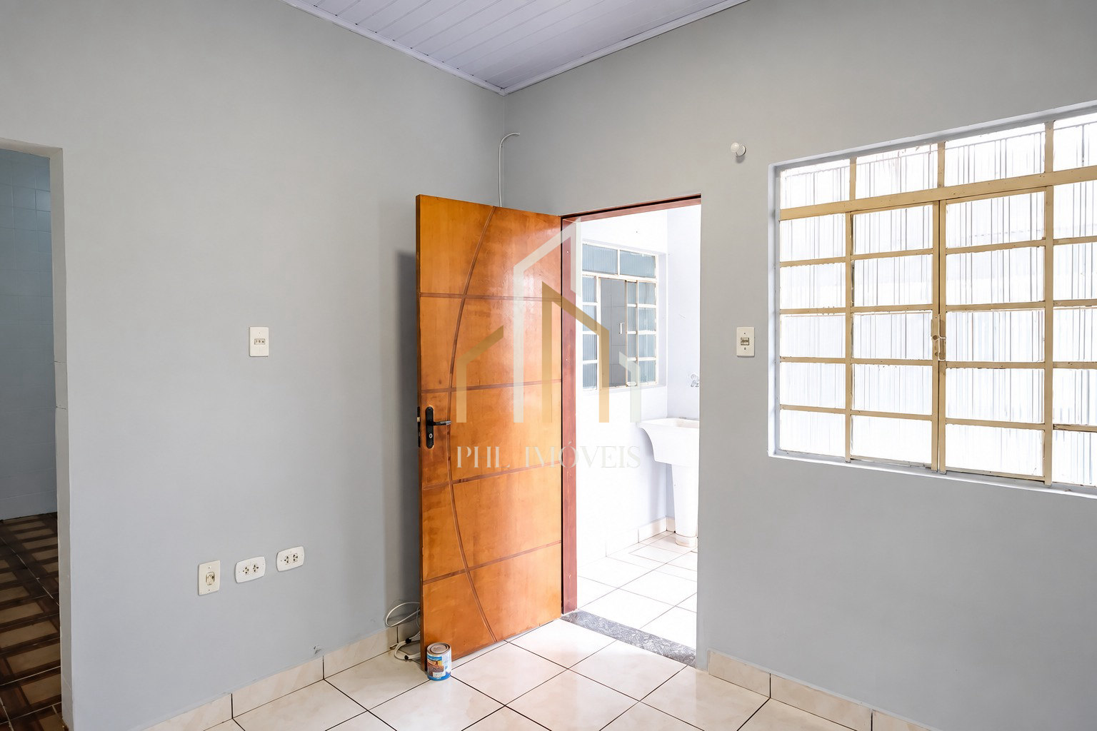 Casa Vaga -72 Mts - Bairro Olímpico