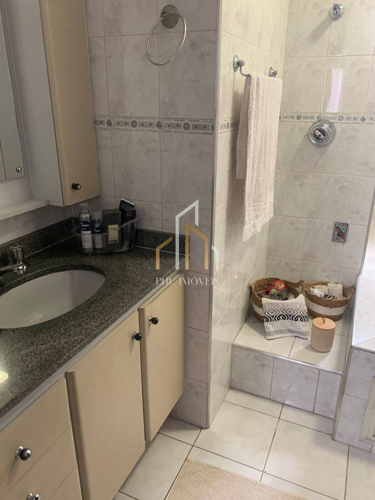 Apartamento à venda com 96m², 3 quartos *LOCALIZAÇÃO PREVILEGIADA*