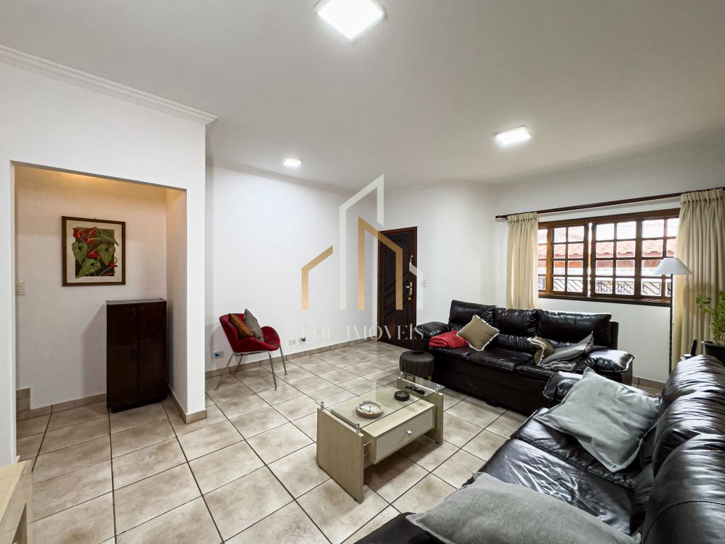 Sobrado com 3 dormitórios - 292 m² - 3 Suítes - 6 vagas