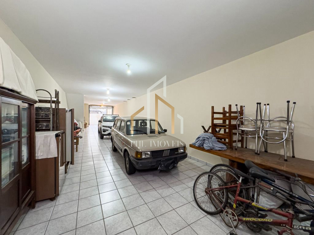 Sobrado com 3 dormitórios - 292 m² - 3 Suítes - 6 vagas