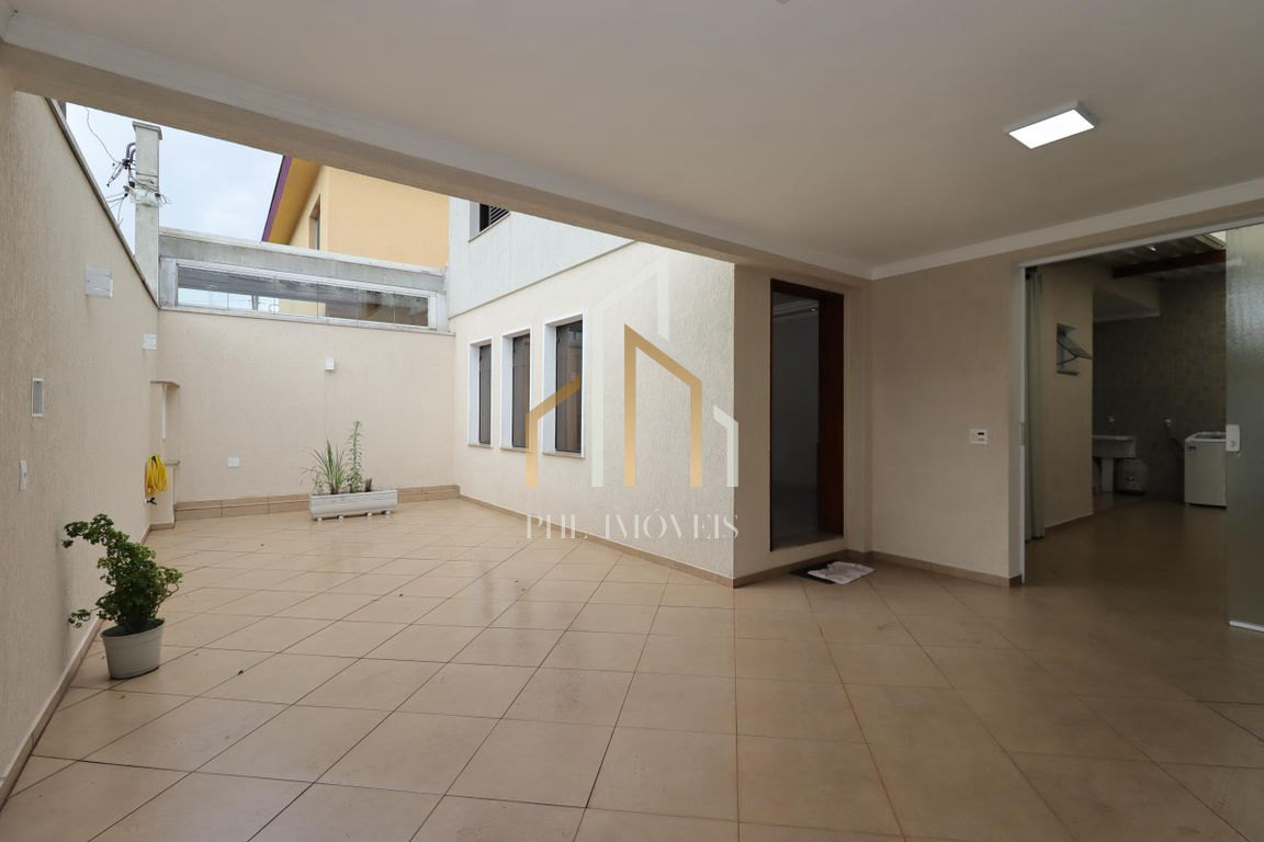 Casa-3 Dorms (1 Suíte) – Conforto e Localização Nobre em Santo André