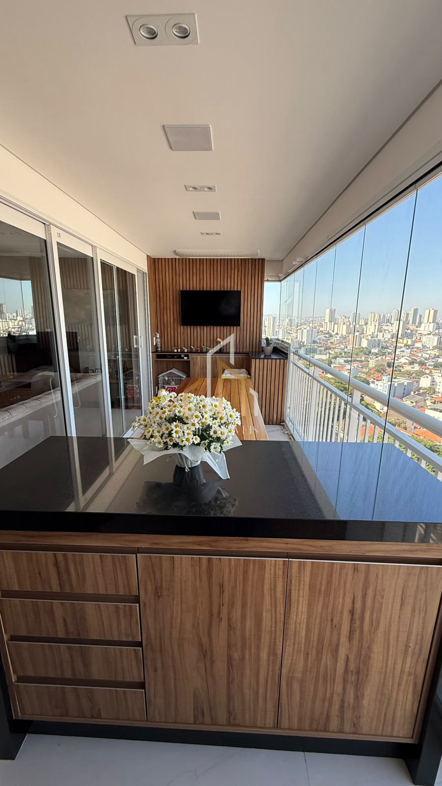 Apartamento Porteira Fechada - Bairro Olímpico-Andar Alto-Vista Livre 
